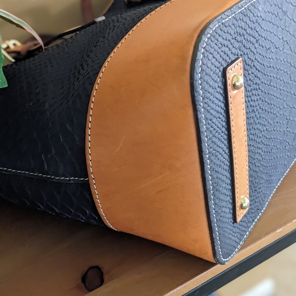 Dooney & Bourke Tote - Picture 8 of 8